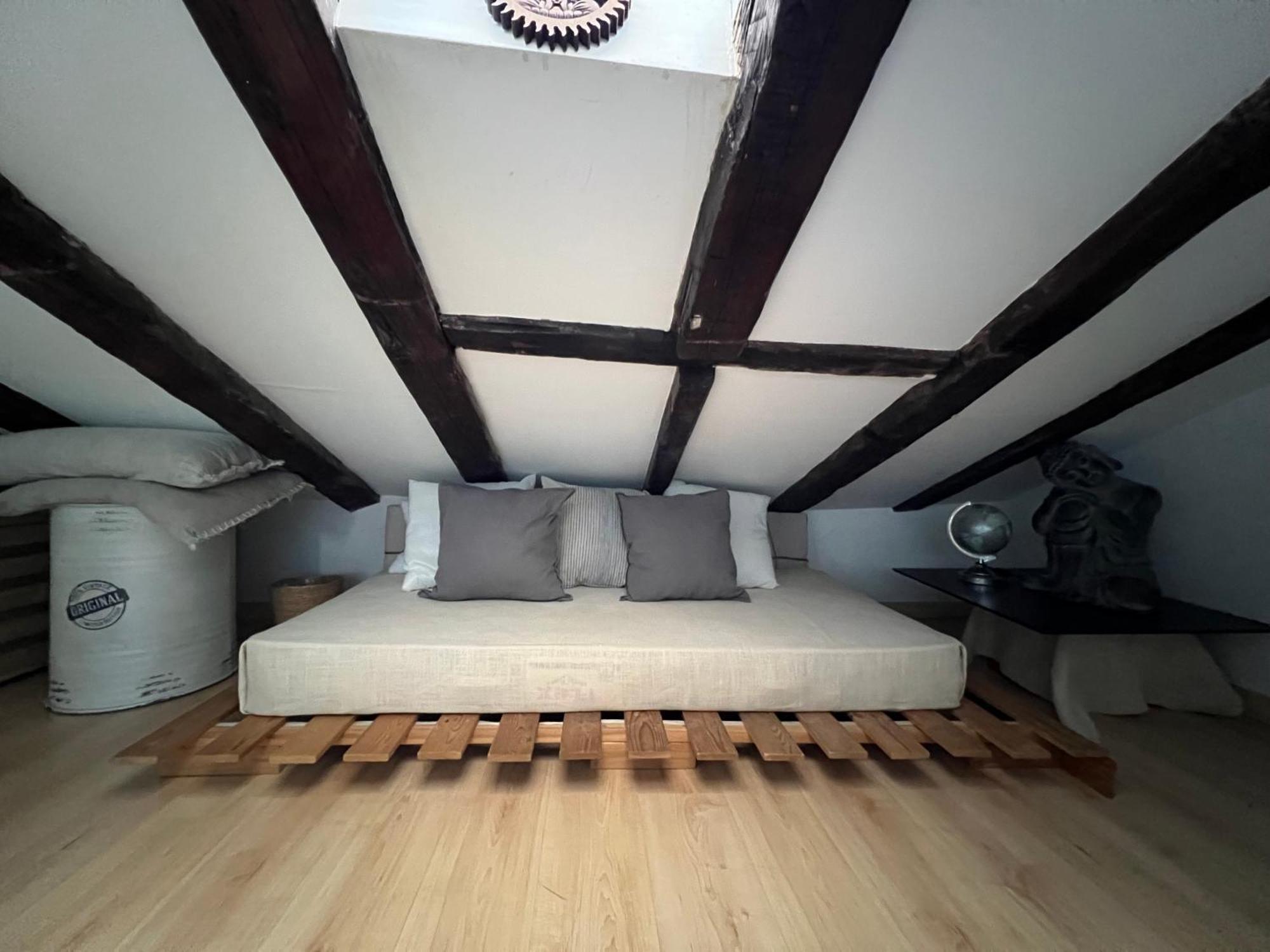 Apartment In Monumental Square Madrid Center, Madrid